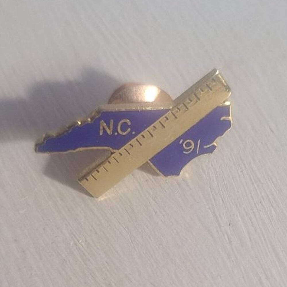 North Carolina 1991 State Map Ruler Lapel Pin Tie Tack Brooch